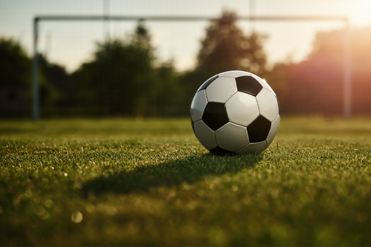 The Top 10 Football-related Twitter Accounts to Follow